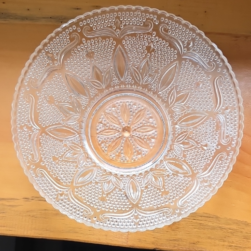 Elegant Clear Glass Plate